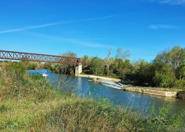 De Charme à 10 Min De Narbonne Hébergement de vacances Moussan